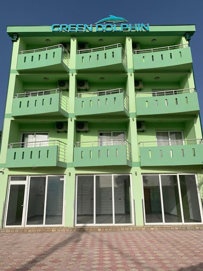 Green Dolphin Apartment Bar Exterior photo
